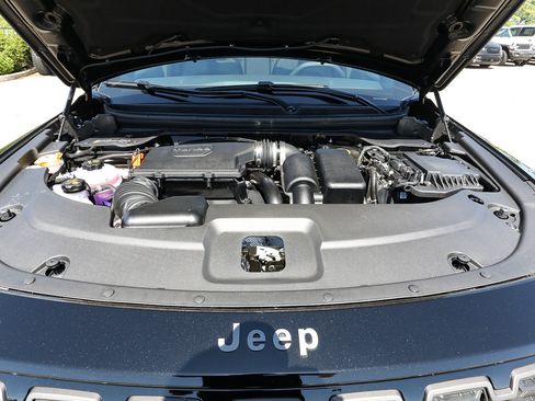 New 2026 Jeep Cherokee Limited AWD/4WD image 17