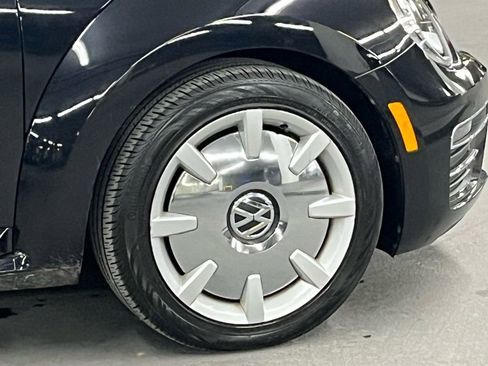 Used 2017 Volkswagen Beetle 1.8T SEL image 35