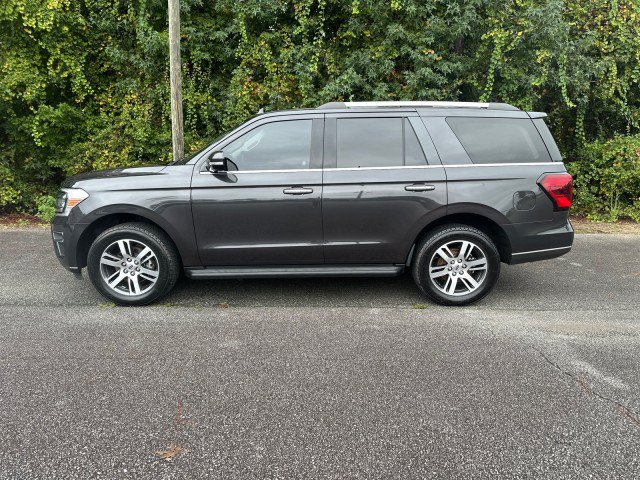 Used 2024 Ford Expedition Limited RWD image 2
