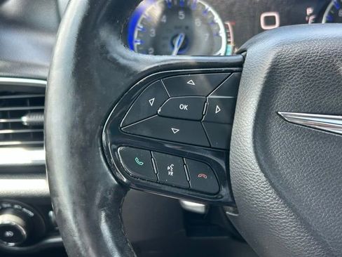 Used 2019 Chrysler Pacifica Touring-L Plus w/ S Appearance Package image 23