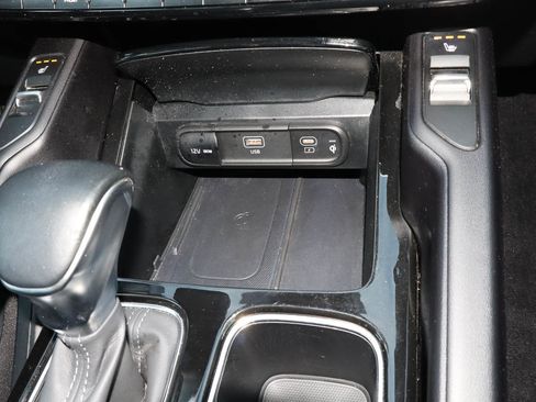 Used 2025 Kia Telluride S image 24