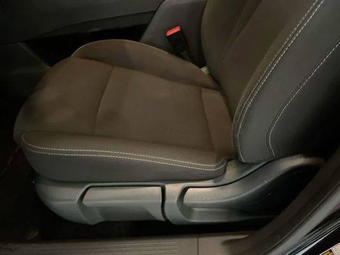 Used 2024 Nissan Rogue S image 12