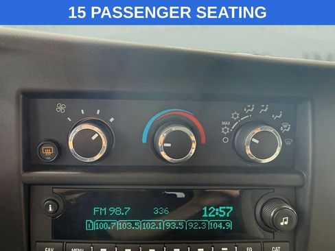 Used 2025 Chevrolet Express 3500 LT w/ LT Preferred Equipment Group RWD image 17