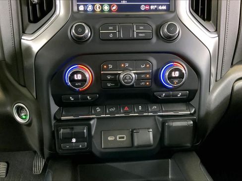 Used 2022 Chevrolet Silverado 1500 LT Trail Boss w/ Convenience Package II AWD/4WD image 34