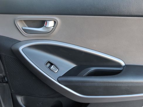 Used 2016 Hyundai Santa Fe Sport w/ Option Group 03 image 16