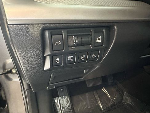 Used 2019 Subaru Outback 2.5i Premium w/ Popular Package #2 AWD/4WD image 8