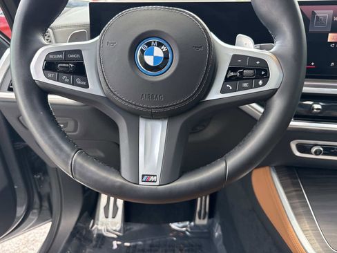 Used 2024 BMW X5 xDrive50e w/ M Sport Package AWD/4WD image 18