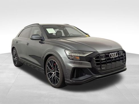 Used 2019 Audi Q8 Prestige w/ Luxury Package AWD/4WD image 32