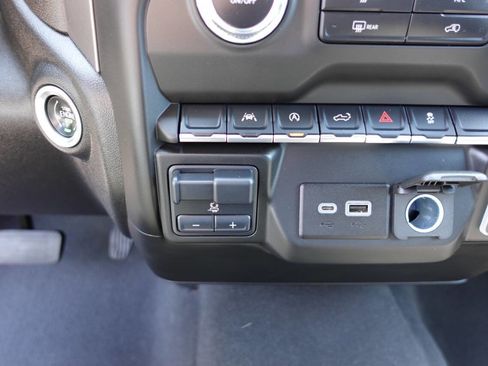 Used 2023 GMC Sierra 1500 Pro w/ Graphite Edition AWD/4WD image 51