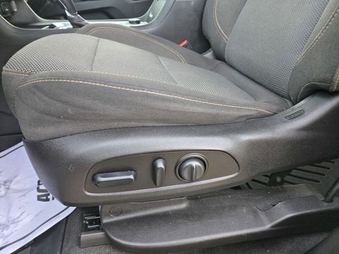 Used 2019 Chevrolet Traverse LT image 26