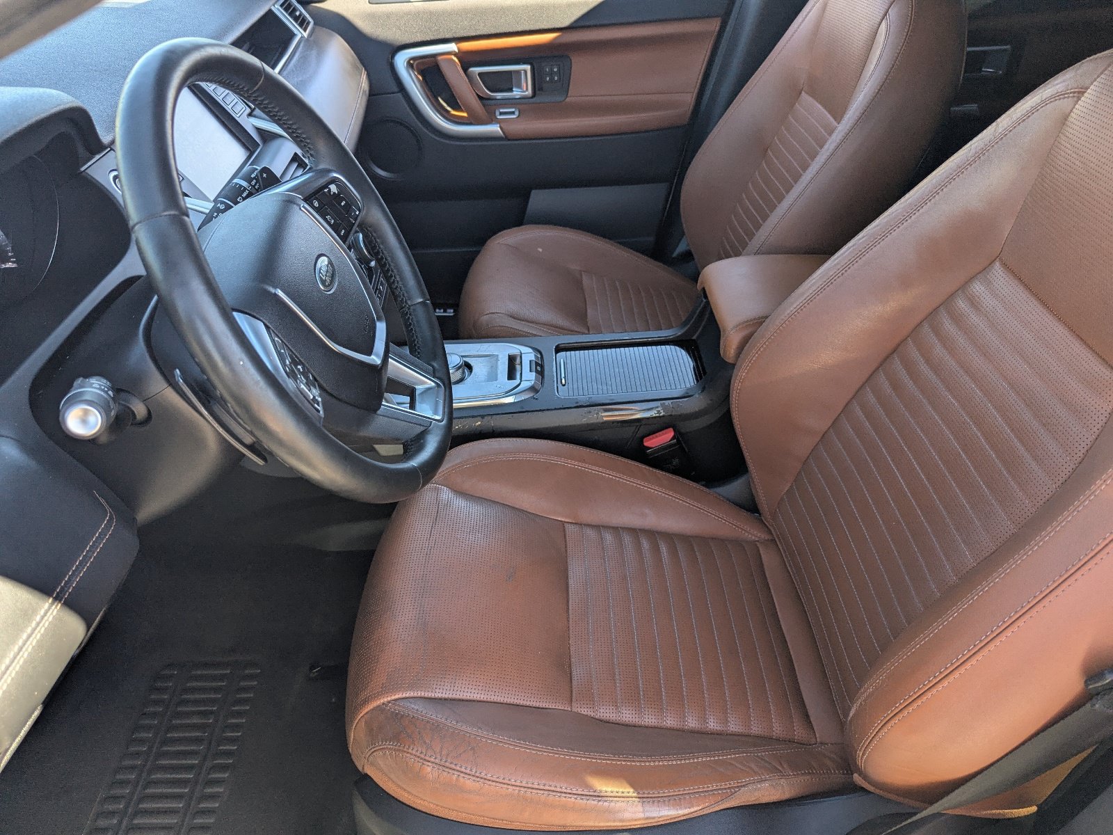 Used 2015 Land Rover Discovery Sport HSE Luxury AWD/4WD image 21