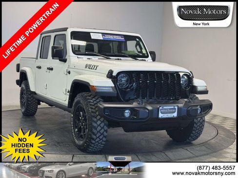 Used 2022 Jeep Gladiator Willys image 1