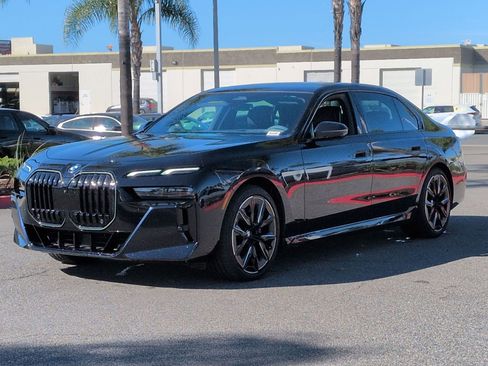 Certified 2024 BMW 760i xDrive 760i xDrive w/ Premium Package 2 image 5