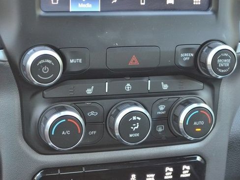 Used 2022 RAM 1500 Big Horn AWD/4WD image 30