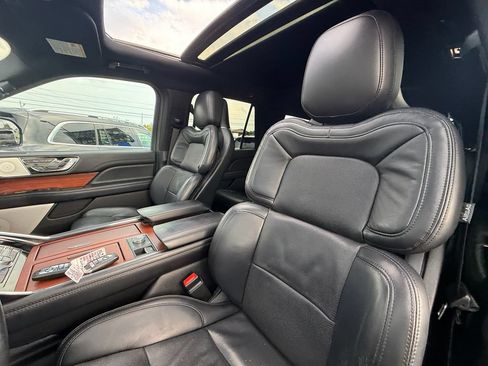 Used 2020 Lincoln Navigator Reserve w/ Luxury Package AWD/4WD image 13