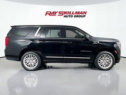 Used 2023 GMC Yukon Denali w/ Denali Reserve Package image 8