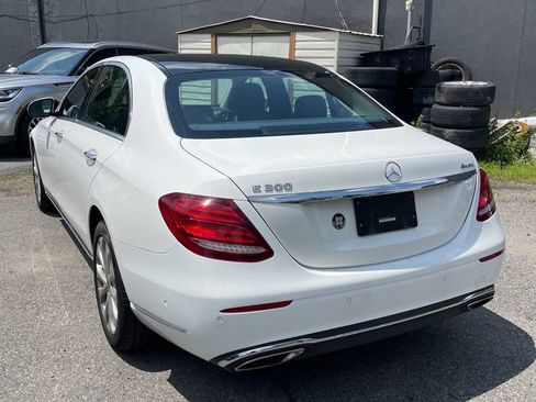 Used 2018 Mercedes-Benz E 300 4MATIC image 3