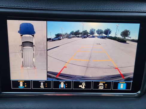 Used 2021 GMC Yukon Denali w/ Denali Premium Package AWD/4WD image 19