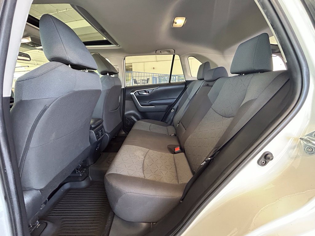 Used 2022 Toyota RAV4 XLE w/ Convenience Package FWD image 34