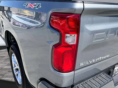 Used 2023 Chevrolet Silverado 1500 RST AWD/4WD image 30