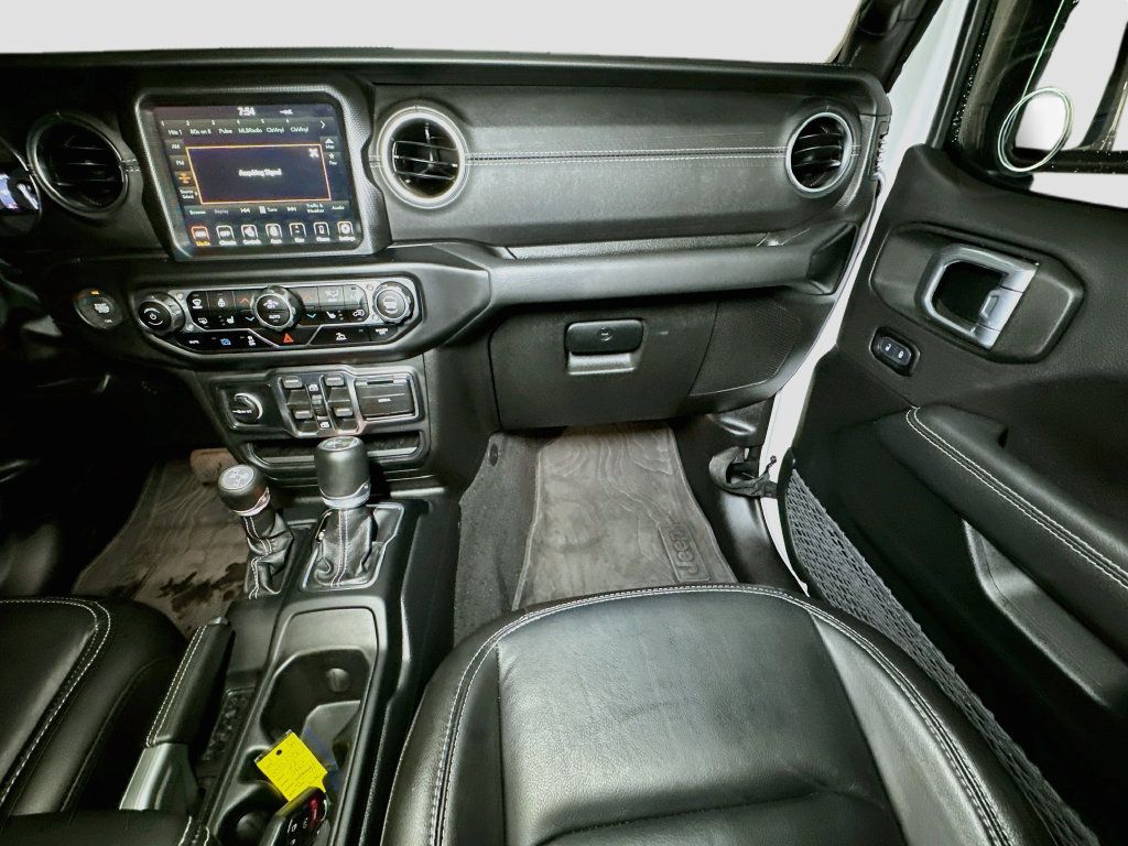 Used 2023 Jeep Wrangler Unlimited Sahara w/ Cold Weather Group AWD/4WD image 29