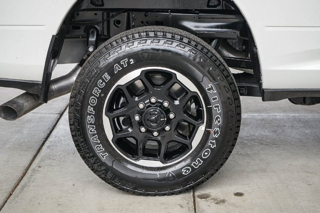 Used 2026 RAM 2500 Laramie AWD/4WD image 13
