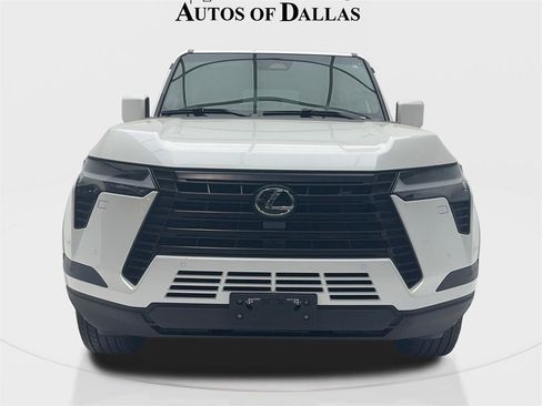 Used 2024 Lexus GX 550 image 4