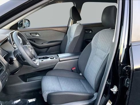 Used 2023 Nissan Rogue SV image 15