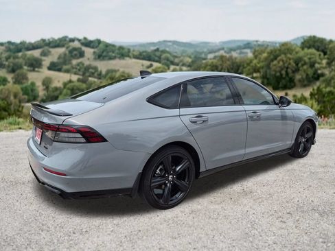 Used 2025 Honda Accord Sport image 10