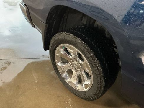 Used 2022 RAM 1500 Big Horn AWD/4WD image 18