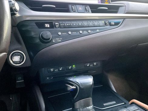 Used 2019 Lexus ES 350 image 34