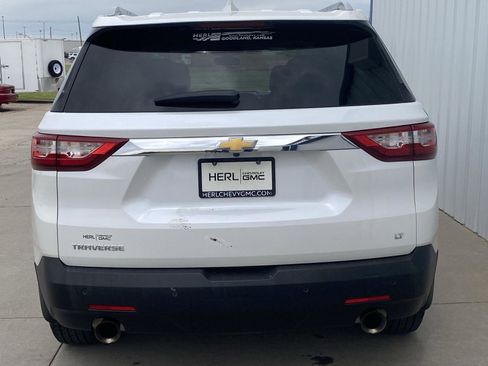 Used 2018 Chevrolet Traverse LT FWD image 6