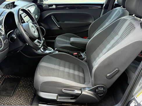 Used 2014 Volkswagen Beetle R-Line image 14