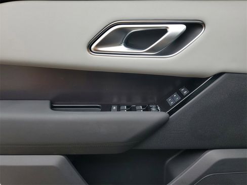 New 2026 Land Rover Range Rover Velar Dynamic SE image 11