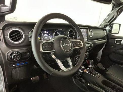 Used 2023 Jeep Wrangler Unlimited Sahara w/ Cold Weather Group AWD/4WD image 13