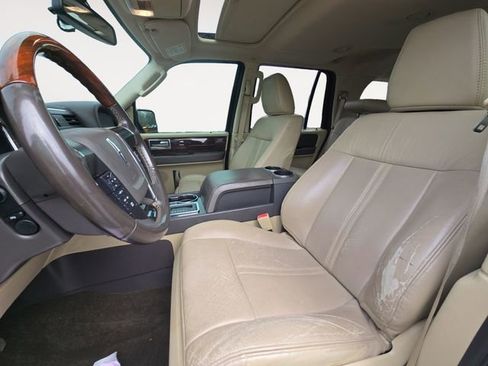 Used 2015 Lincoln Navigator 2WD w/ Equipment Group 101A Reserve image 9