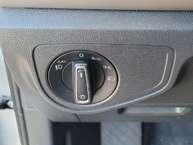 Used 2018 Volkswagen Atlas SE FWD image 29