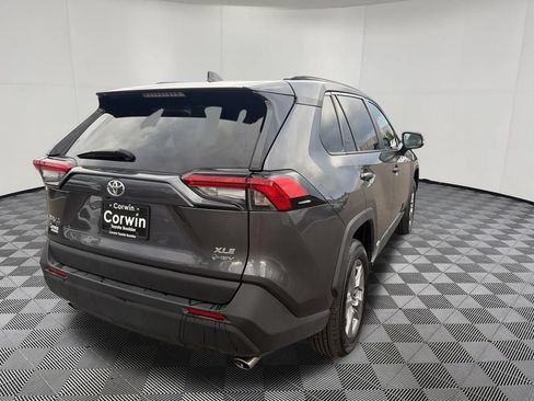 Used 2025 Toyota RAV4 XLE AWD/4WD image 6