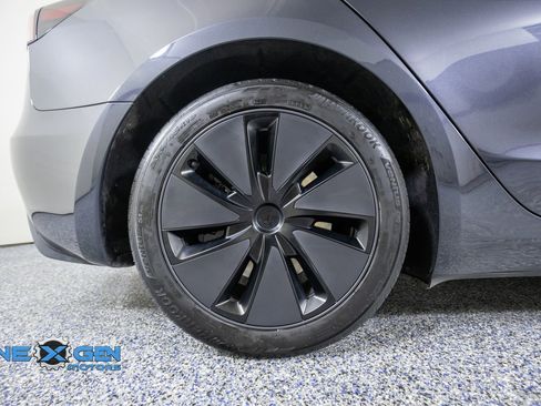 Used 2025 Tesla Model 3 Long Range AWD/4WD image 42