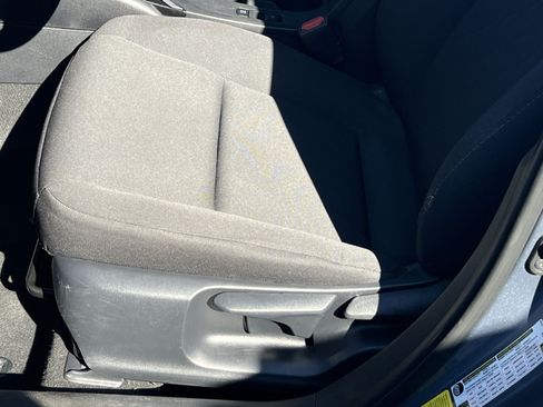Used 2025 Toyota Corolla LE FWD image 11