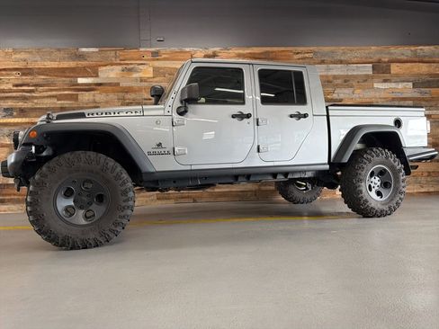 Used 2014 Jeep Wrangler Unlimited Rubicon w/ Connectivity Group AWD/4WD image 14