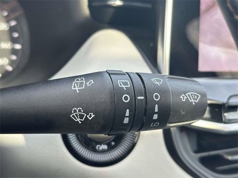 Certified 2022 Jeep Compass Limited w/ Sun and Sound Group image 38