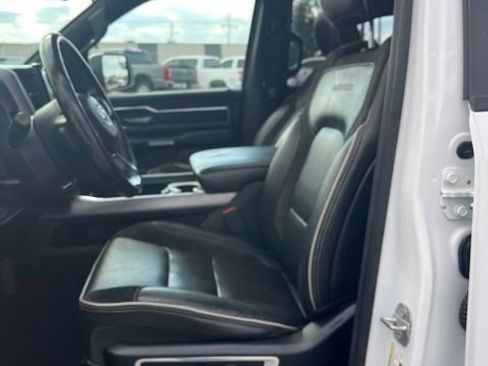 Used 2020 RAM 1500 Laramie w/ Sport Appearance Package AWD/4WD image 33