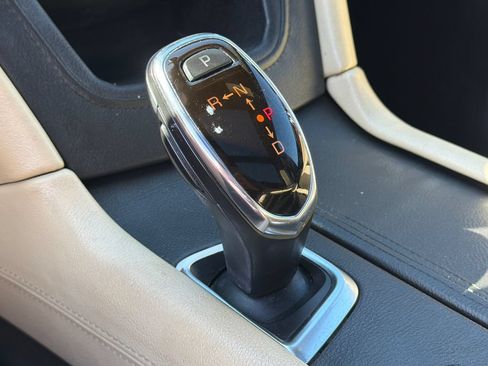 Used 2018 Cadillac XT5 Premium Luxury FWD image 29