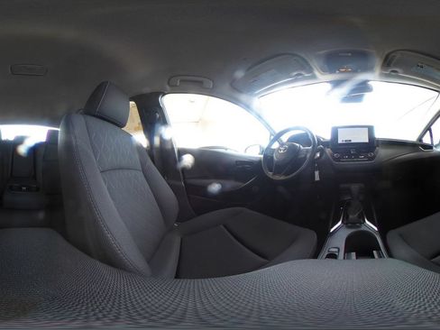 Used 2025 Toyota Corolla LE FWD image 42