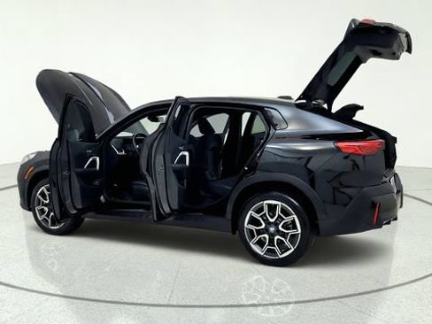 Used 2026 BMW X2 xDrive28i AWD/4WD image 16