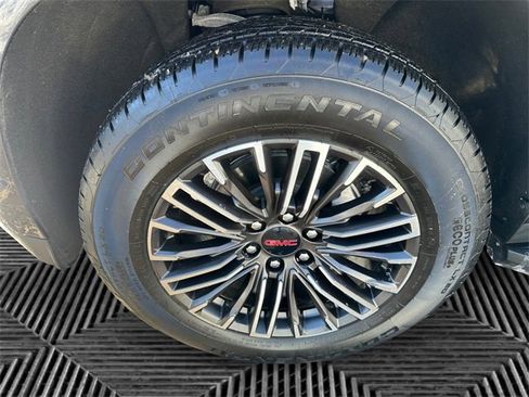 Used 2025 GMC Yukon Elevation w/ LPO, Floor Liner Package image 14