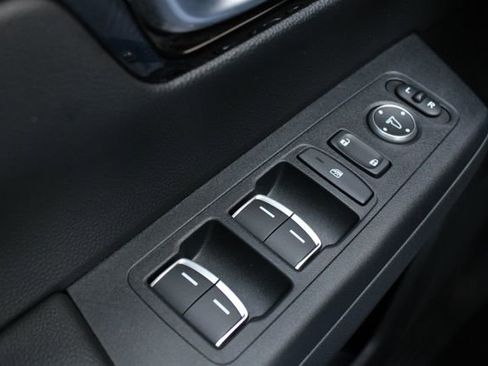 Used 2024 Honda CR-V Sport Touring image 7