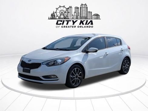 Used 2016 Kia Forte LX FWD image 2