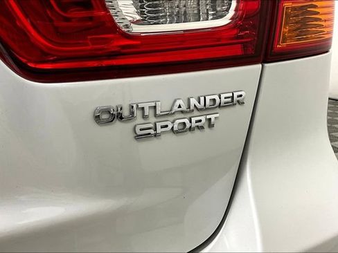 Used 2019 Mitsubishi Outlander Sport SE image 14